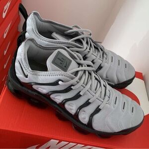 Gray and Black Nike Vapor Max Plus Size 10